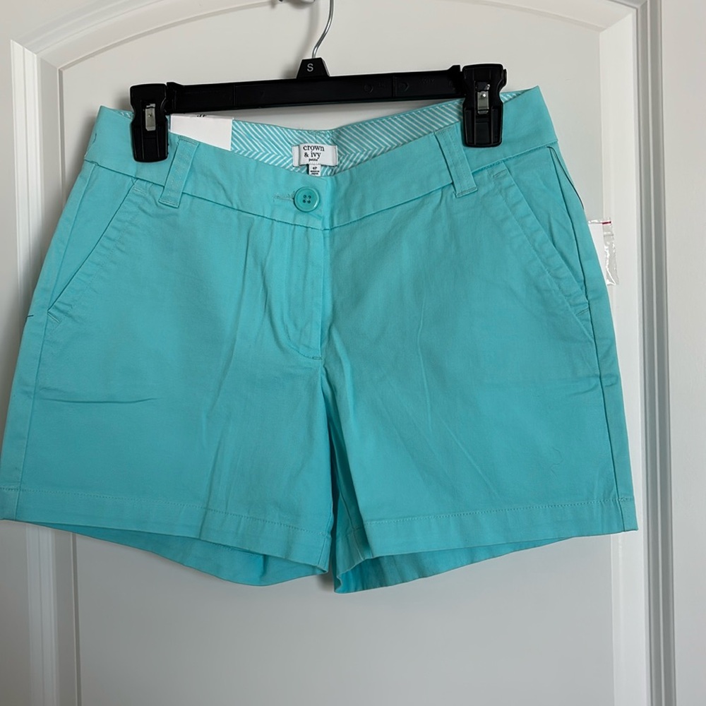 Crown & Ivy size 4 petite shorts